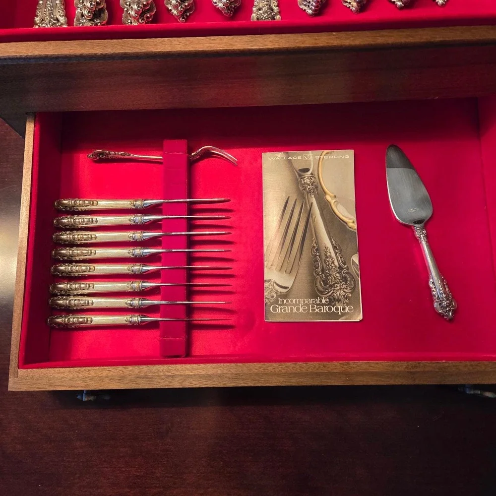 Wallace Grande Baroque Sterling Silver Flatware Set 61 Pieces Wooden Chest